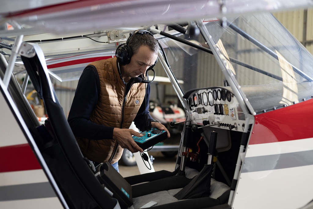 AHC01-GA - Appareil de Contrôle de casque audio